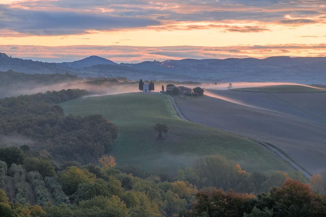 Val Orcia Toscana Nikon School Workshop Paesaggio Notturna Via Lattea Startrail 00002