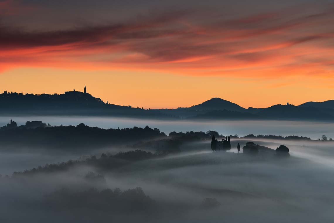 Val Orcia Toscana Nikon School Workshop Paesaggio Notturna Via Lattea Startrail 00009